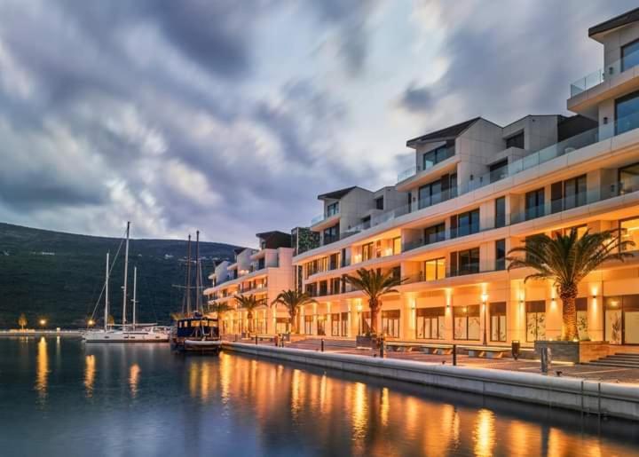 Blue Sea Lejlighed Herceg Novi Eksteriør billede