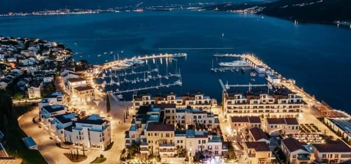 Blue Sea Lejlighed Herceg Novi Eksteriør billede