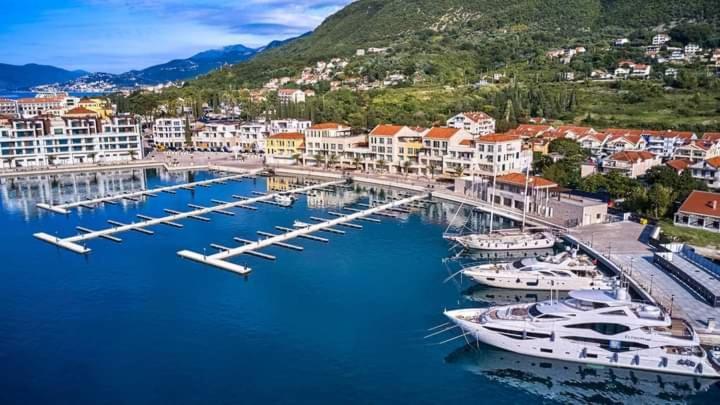 Blue Sea Lejlighed Herceg Novi Eksteriør billede